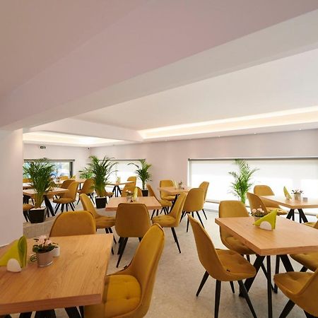 Meni Apartments Athen Exterior foto