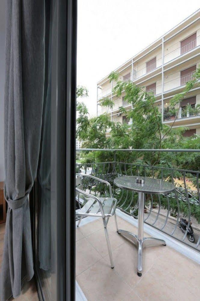 Meni Apartments Athen Exterior foto